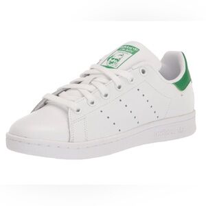 Like new Stan Smith Kids Sneakers - Sz 3 1/2